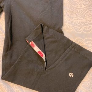 Lululemon yoga capris